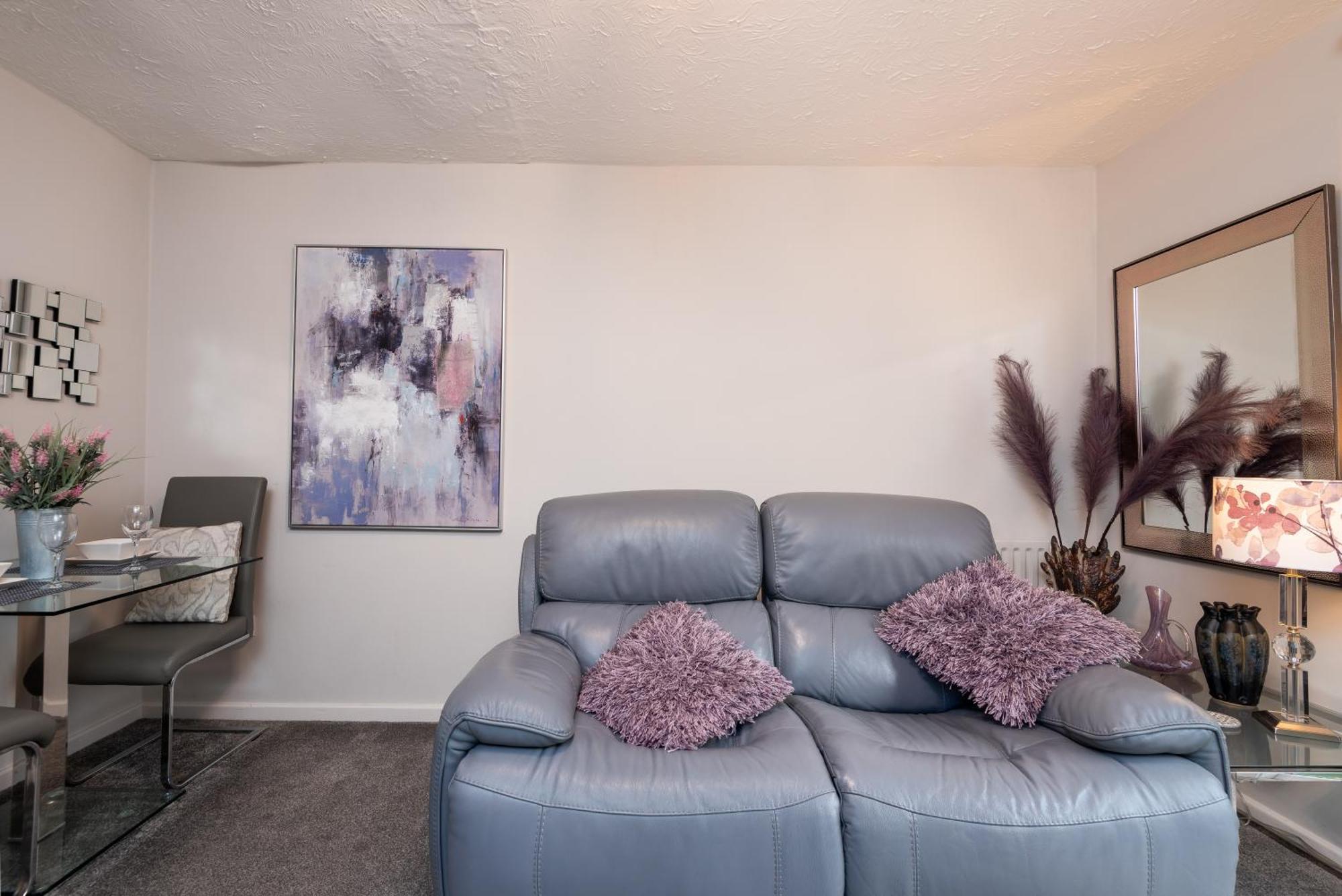 Worcester Fabulous Cherry Tree Mews Self Check In Dogs Welcome By Prior Arrangement , 2 Double Bedrooms ,Super Fast Wi-Fi, With Free Off Road Parking For 2 Vehicles Near Royal Hospital And Woodland Walks Ngoại thất bức ảnh