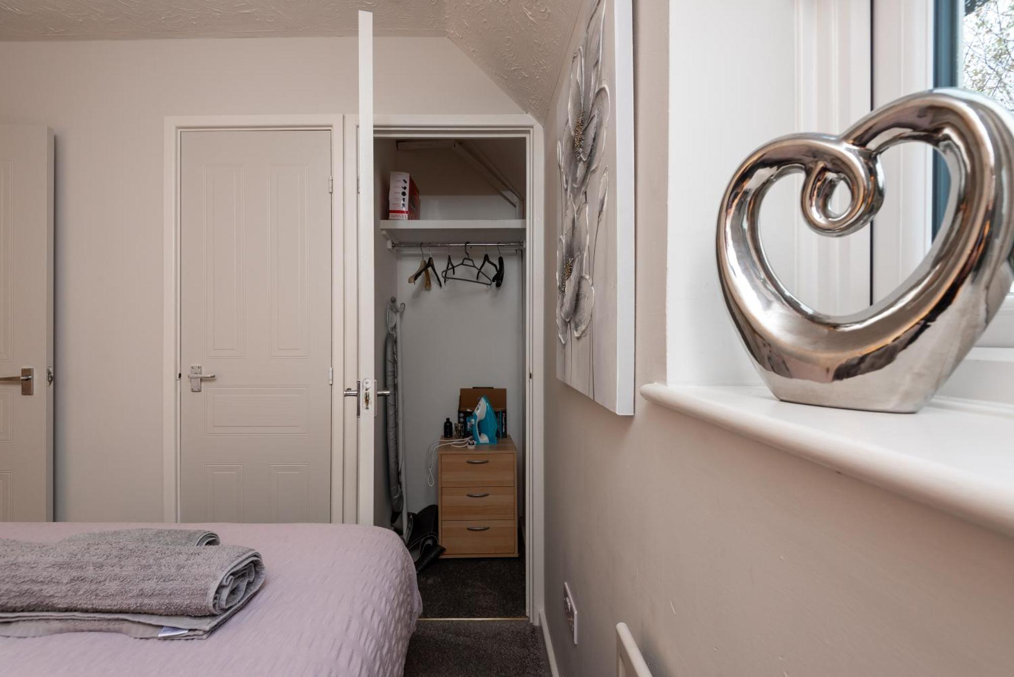 Worcester Fabulous Cherry Tree Mews Self Check In Dogs Welcome By Prior Arrangement , 2 Double Bedrooms ,Super Fast Wi-Fi, With Free Off Road Parking For 2 Vehicles Near Royal Hospital And Woodland Walks Ngoại thất bức ảnh