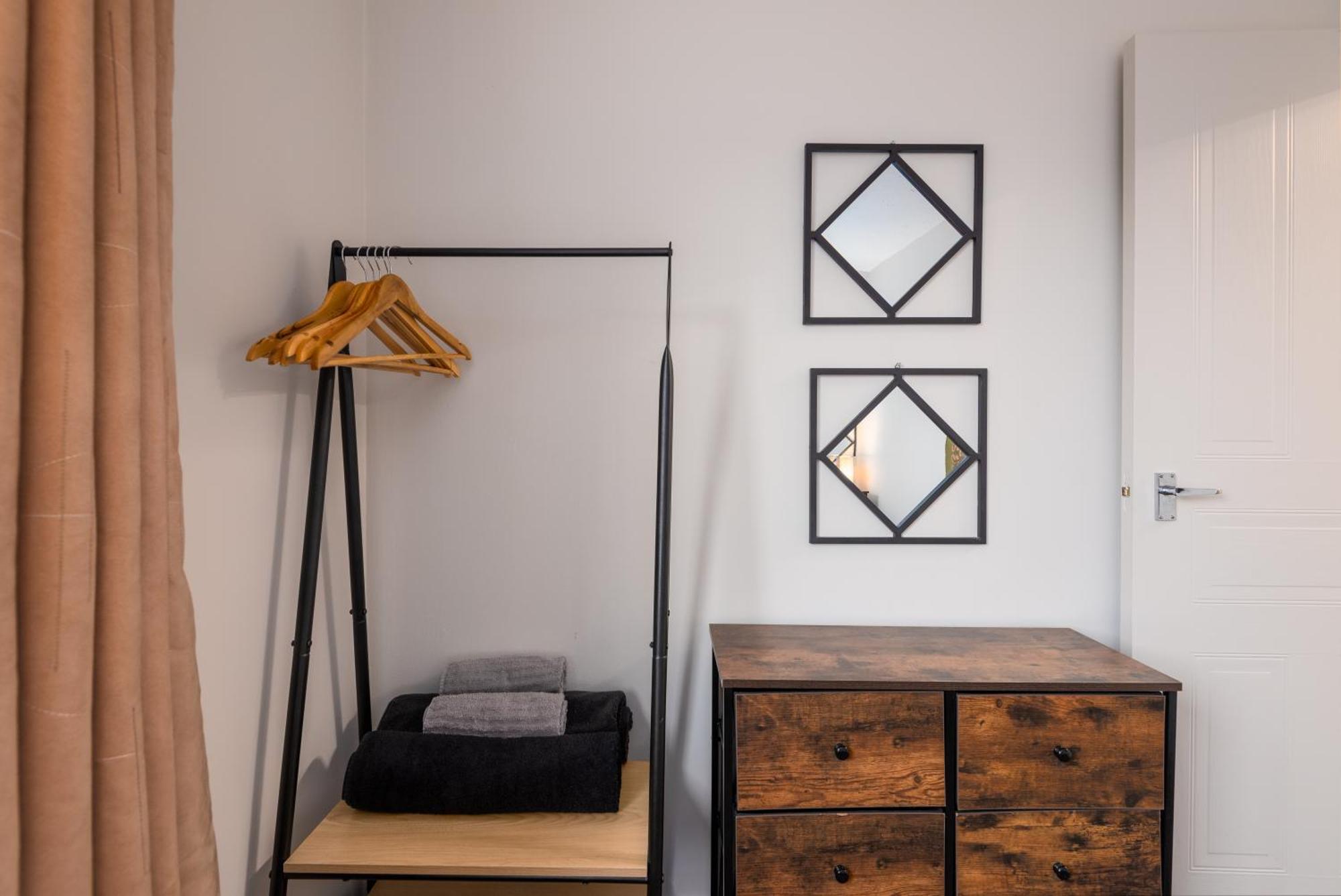 Worcester Fabulous Cherry Tree Mews Self Check In Dogs Welcome By Prior Arrangement , 2 Double Bedrooms ,Super Fast Wi-Fi, With Free Off Road Parking For 2 Vehicles Near Royal Hospital And Woodland Walks Ngoại thất bức ảnh