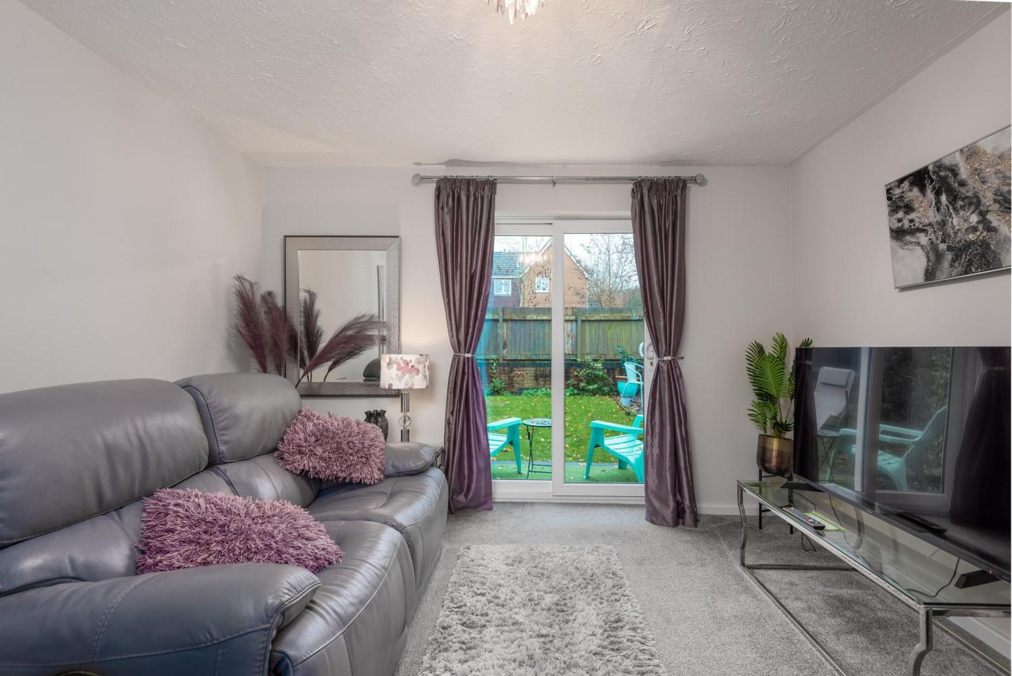 Worcester Fabulous Cherry Tree Mews Self Check In Dogs Welcome By Prior Arrangement , 2 Double Bedrooms ,Super Fast Wi-Fi, With Free Off Road Parking For 2 Vehicles Near Royal Hospital And Woodland Walks Ngoại thất bức ảnh